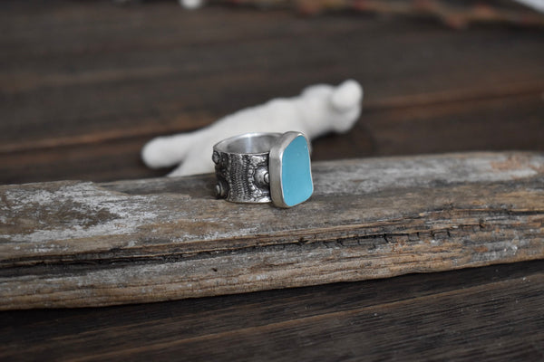 Sea Glass Urchin Band Ring in Turquoise